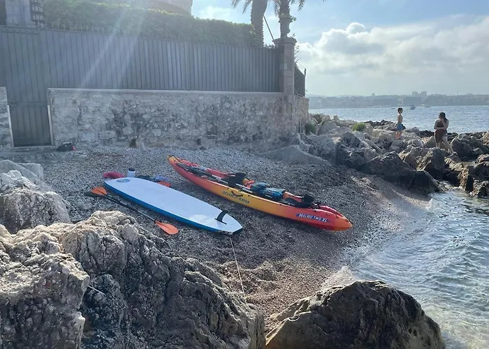 Cap D Antibes, Salis , 2 Bedrooms , Free Parking *