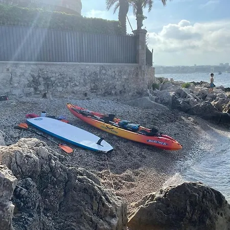 Cap D Antibes, Salis , 2 Bedrooms , Free Parking *