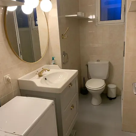 Cap D Antibes, Salis , 2 Bedrooms , Free Parking