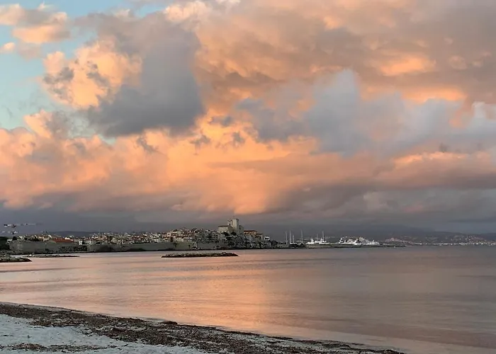 Apartman Cap D Antibes, Salis , 2 Bedrooms , Free Parking *