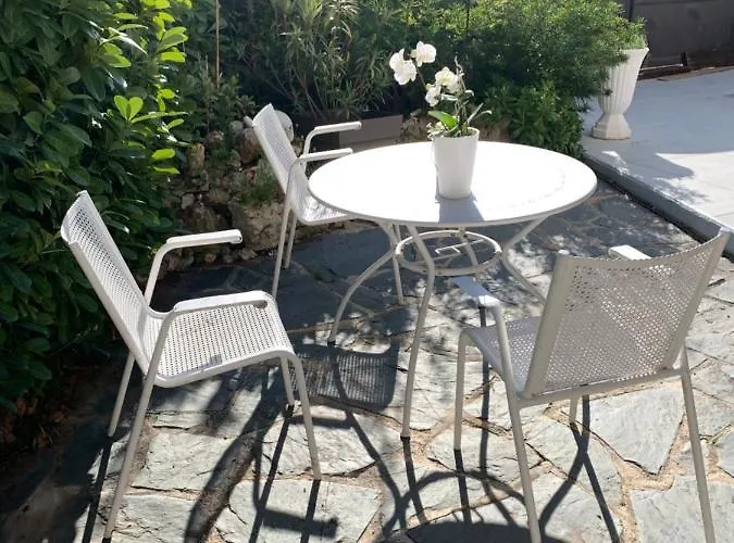 公寓 Cap D Antibes, Salis , 2 Bedrooms , Free Parking