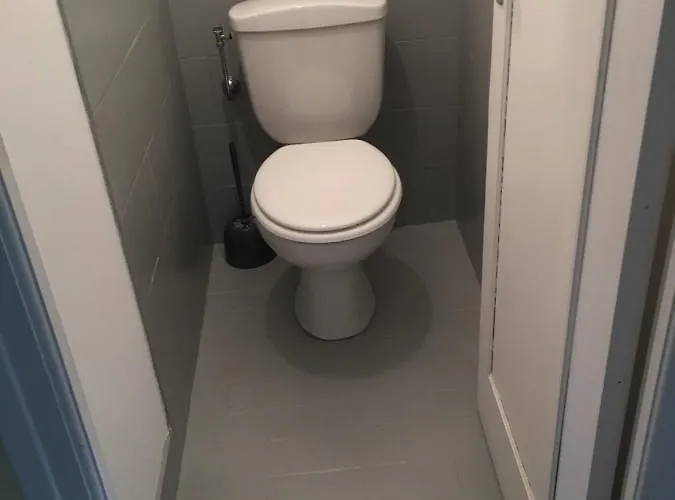 Cap D Antibes, Salis , 2 Bedrooms , Free Parking