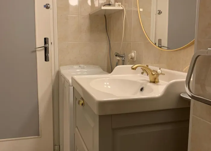 Cap D Antibes, Salis , 2 Bedrooms , Free Parking 公寓